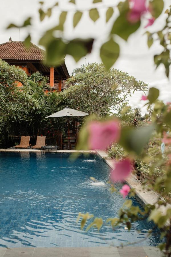 Mandala Desa Hotel Sukawati Exterior foto